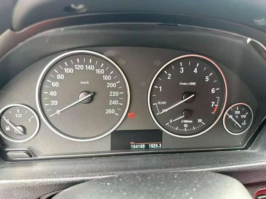 BMW 3 Series 320Li Luxury 7