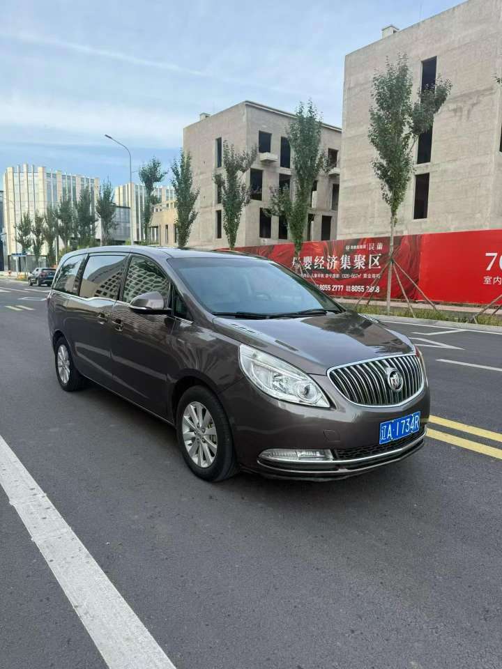 Buick GL8 2.4 Automatic 2