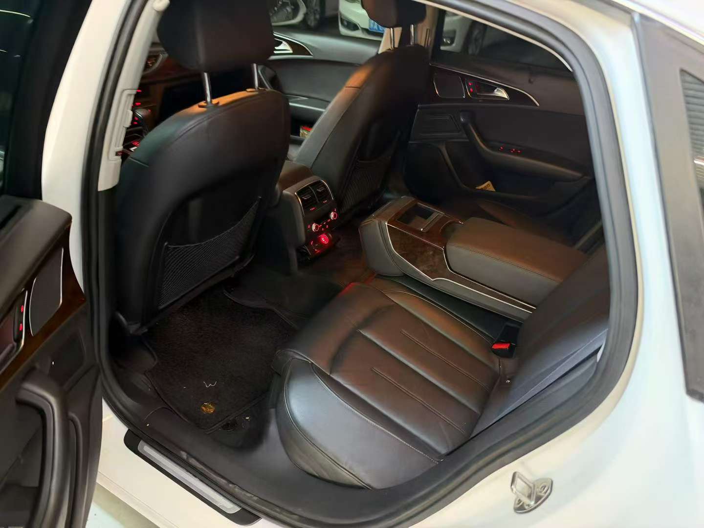 Audi A6 2012 2.5L 3