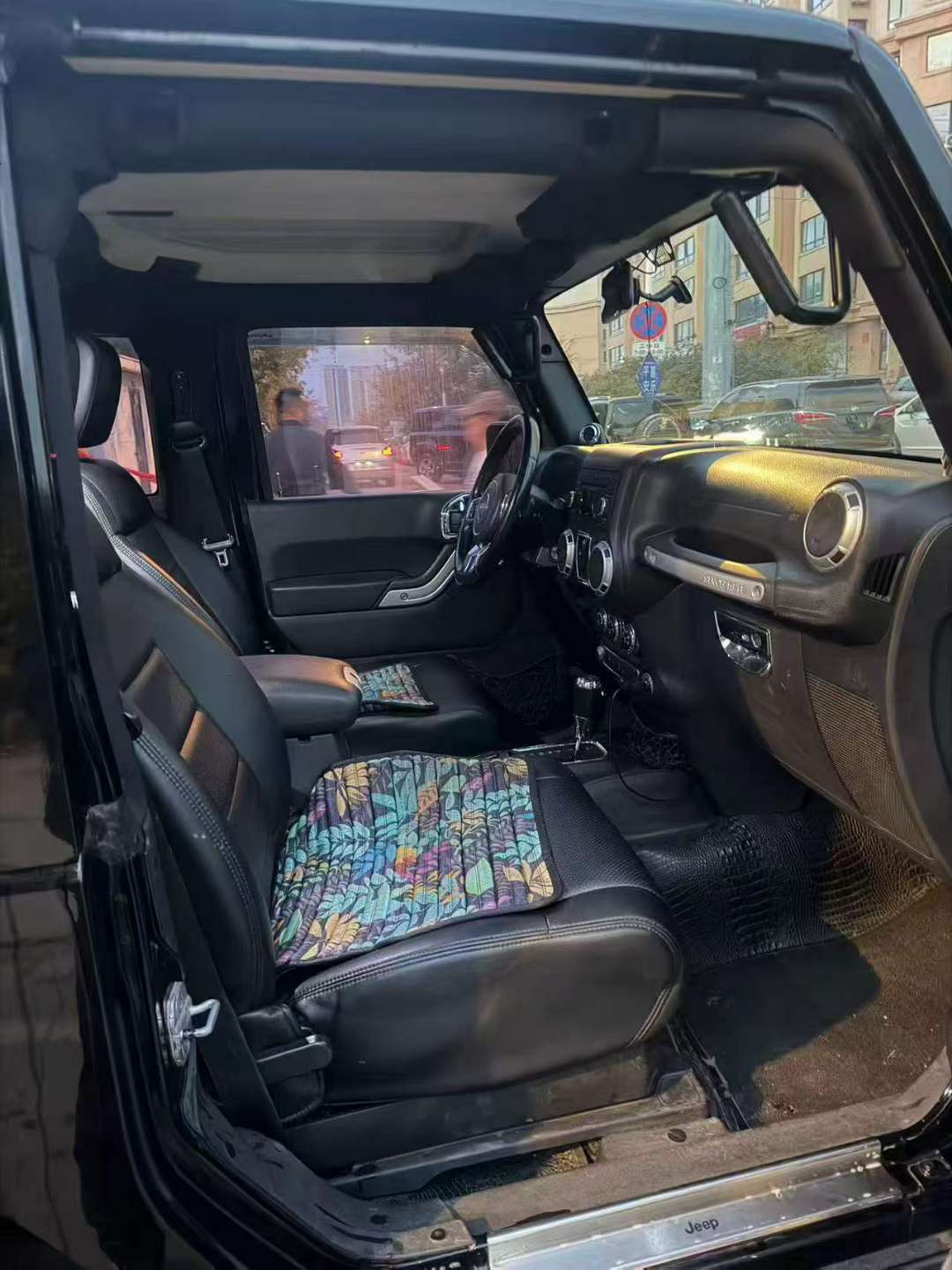 Jeep Wrangler 2011 Two-door 6