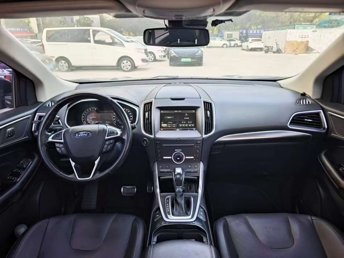 Ford Edge 2016 2.0T AWD Platinum Elite 7-Seater Top Trim 5