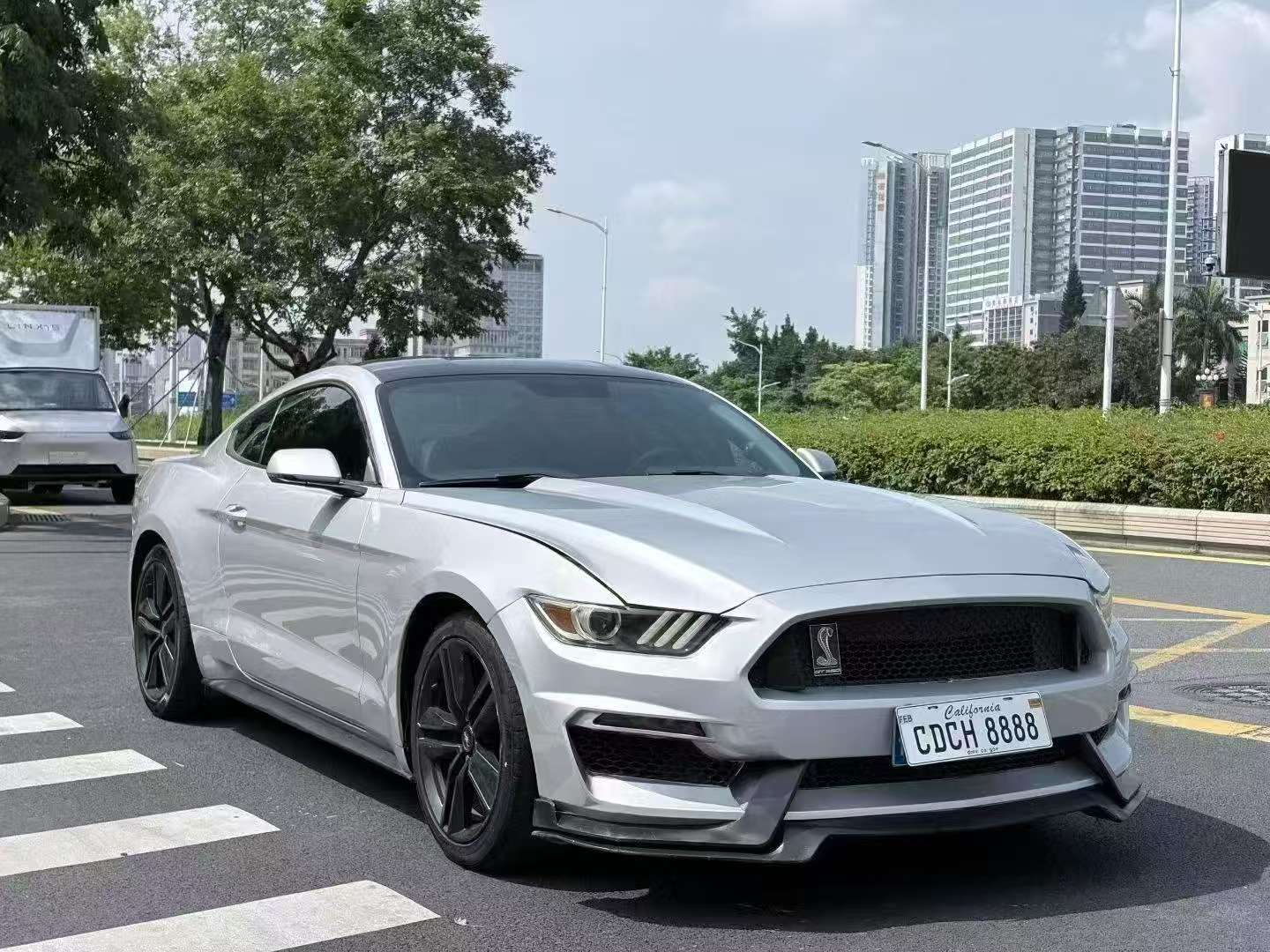 Ford Mustang 2.3T US Spec