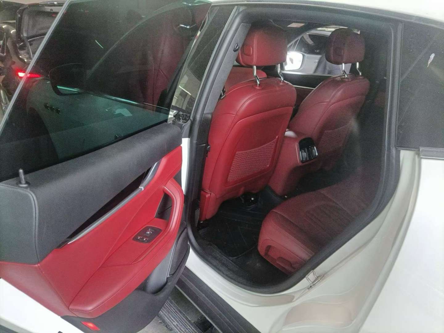 Maserati Levante 4