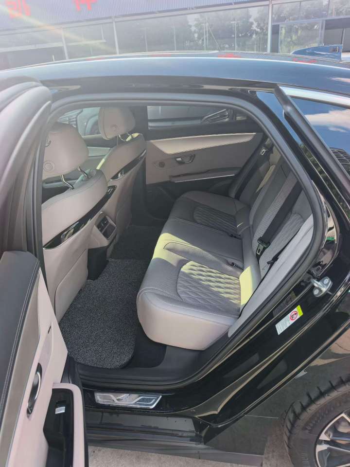 BYD Han EV Smart Driving Edition 7