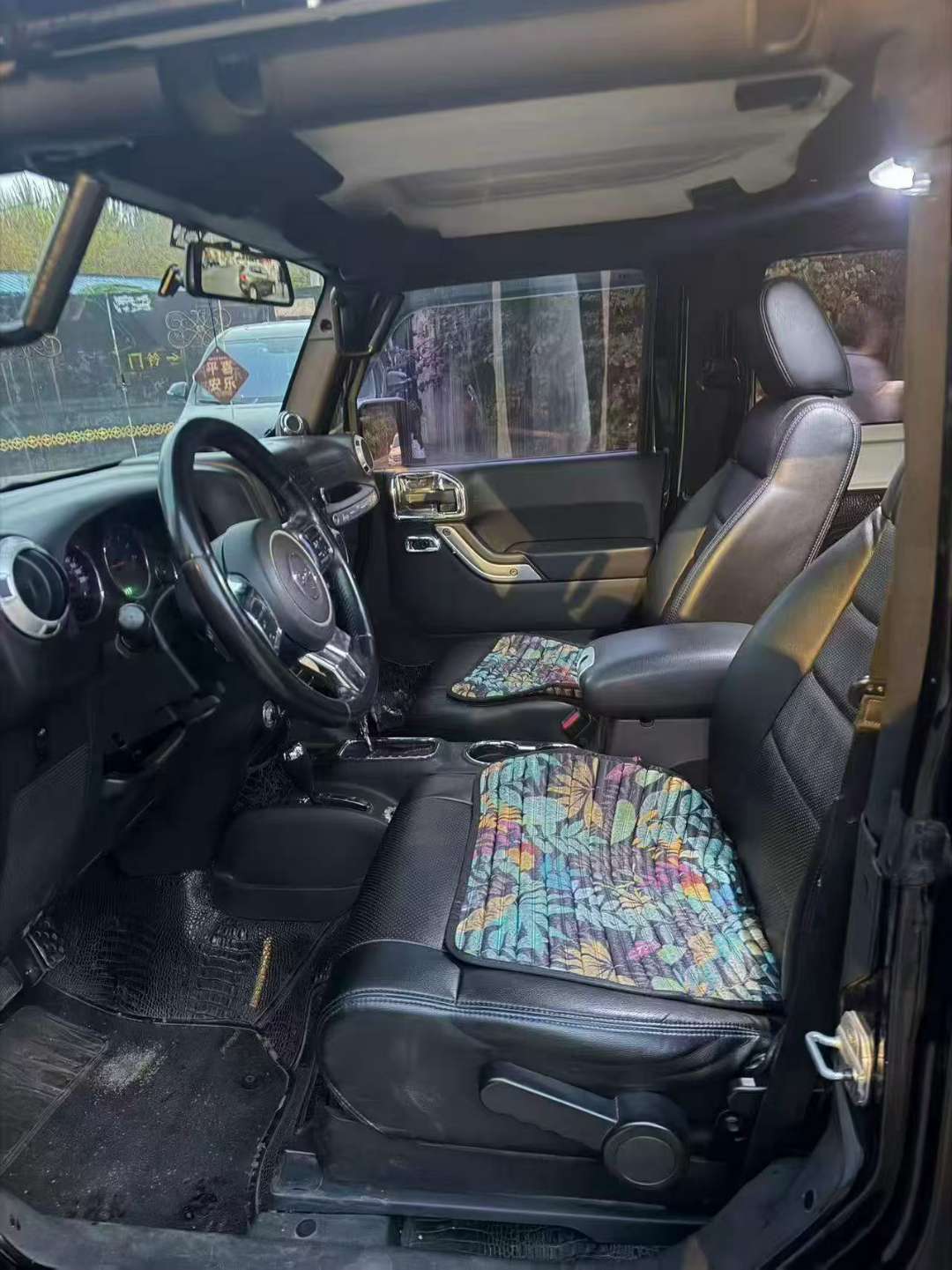 Jeep Wrangler 2011 Two-door 4