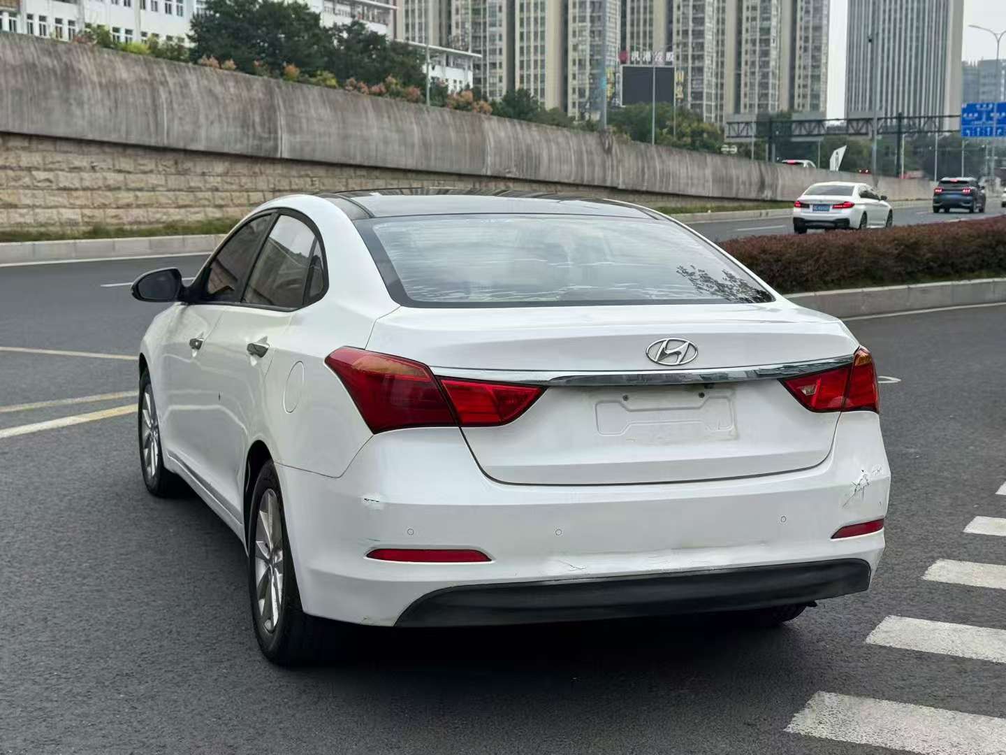 Hyundai Mistra 1.8L Automatic Sunroof Edition 9