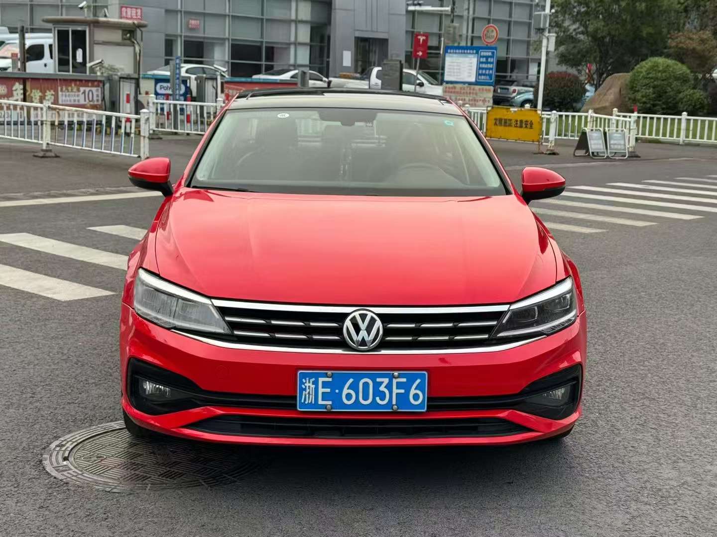 Volkswagen Lamando 280 1.4T Automatic Sunroof 2