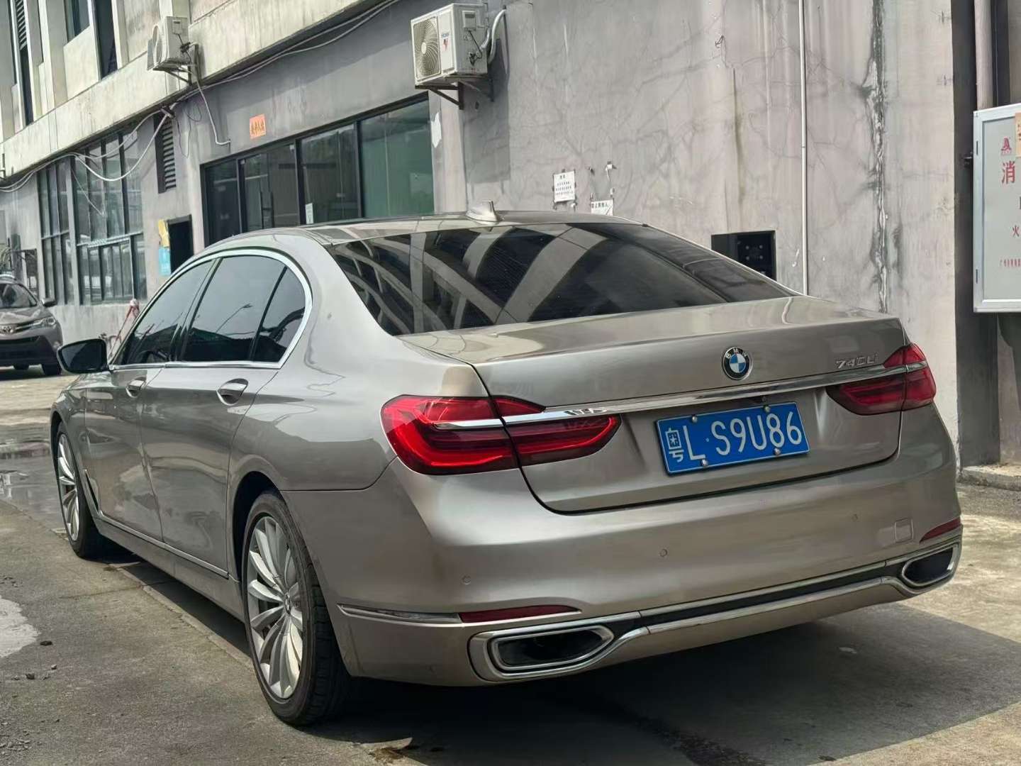 BMW 7 Series 730Li Leading Excellence 4