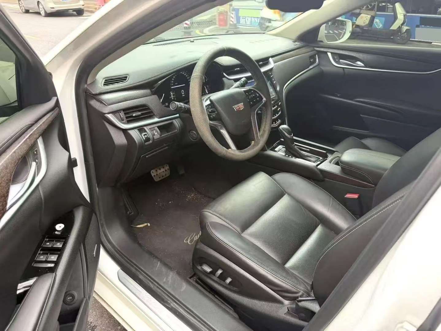 Cadillac XTS 2.0T Automatic Sunroof Elite Edition 6
