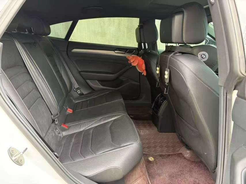 Volkswagen CC 2.0T 330 Charm Edition 4