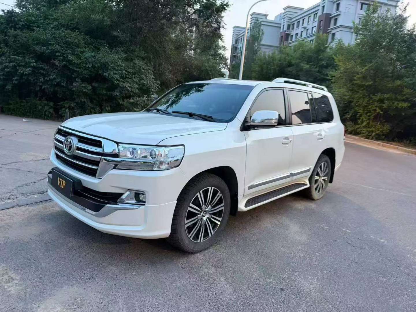 Toyota Land Cruiser 2014 5-Seat 2