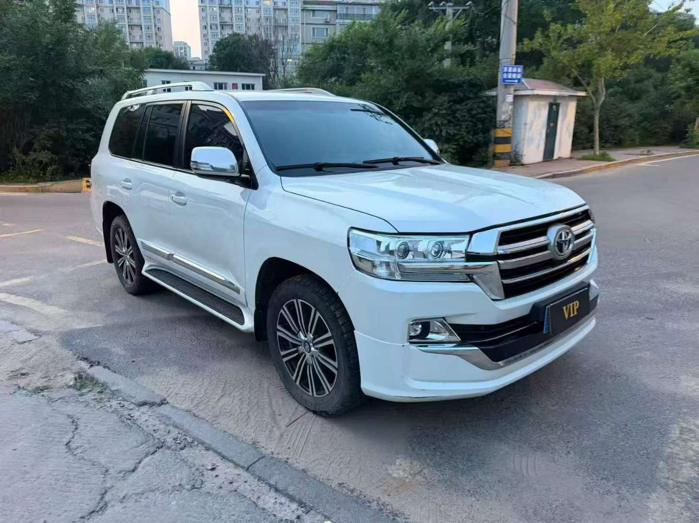 Toyota Land Cruiser 2014 5-Seat 3