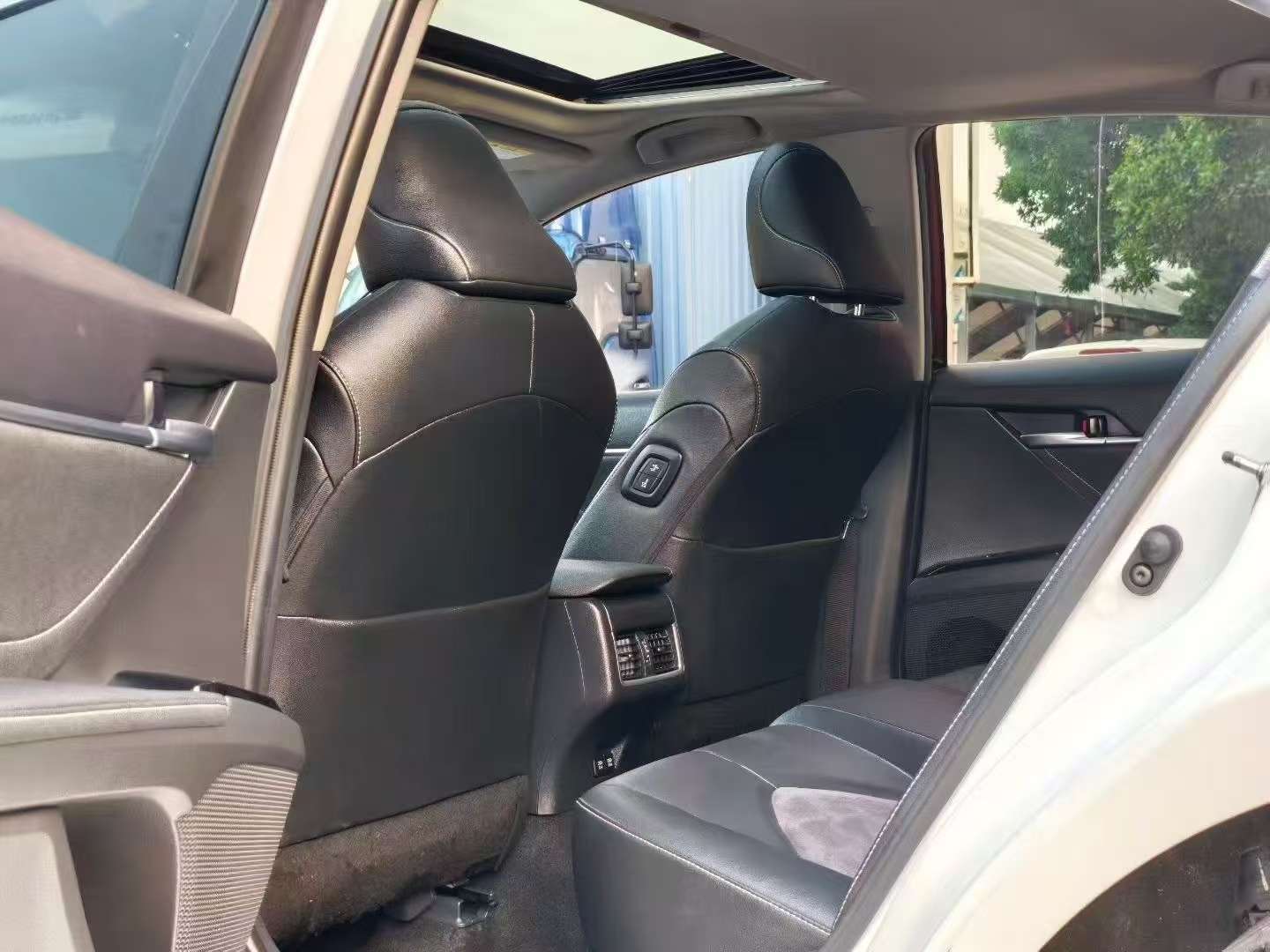 Toyota Camry 2.0S Knight Edition 8