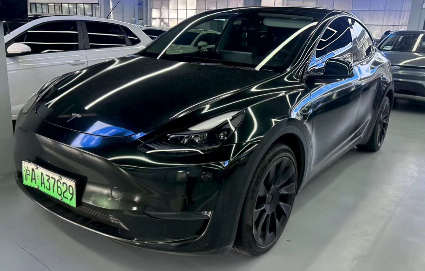 Tesla Y