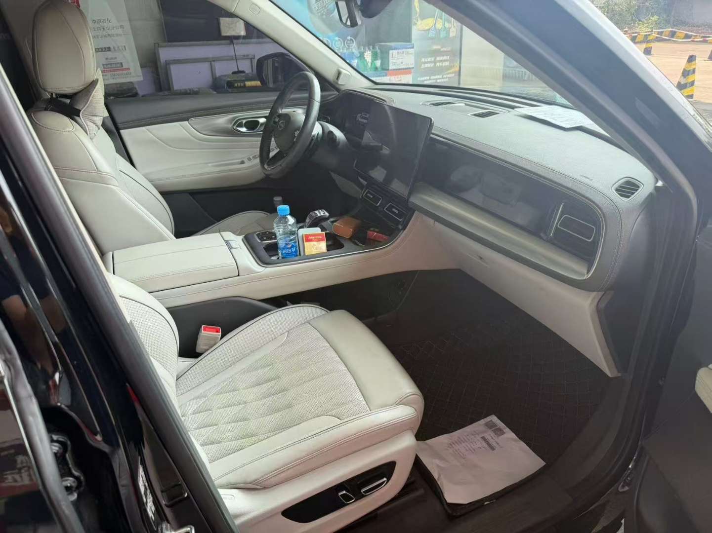 Trumpchi GS8 Navigator Series 2.0T 2WD Premium 7-Seater 6
