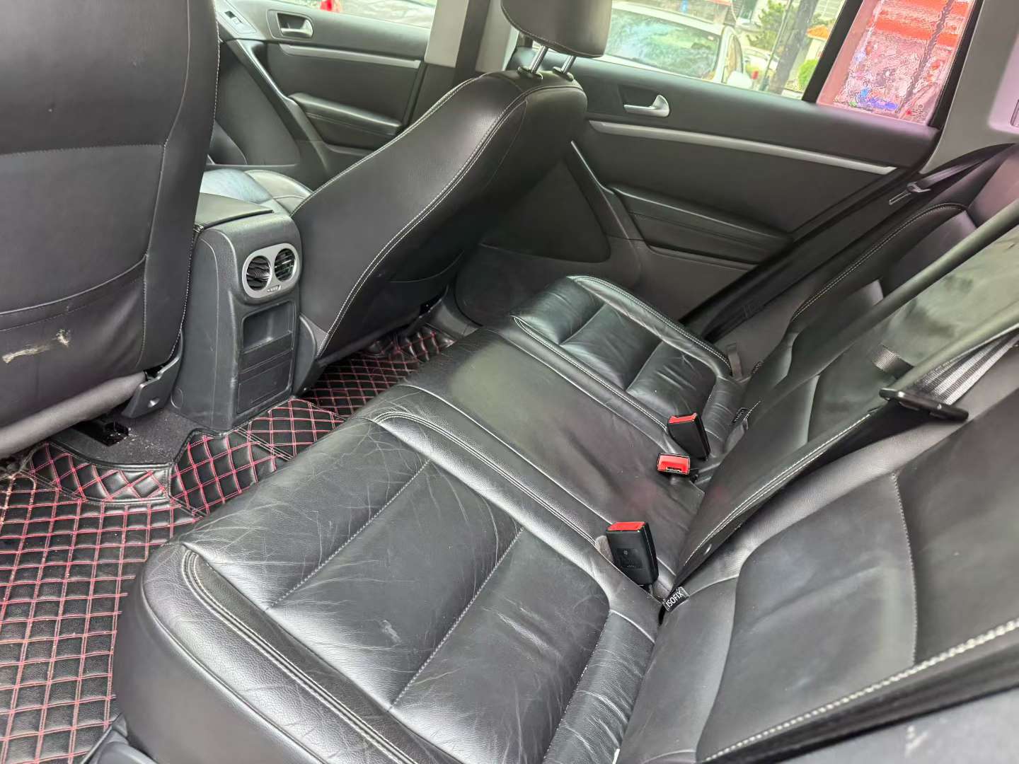 Volkswagen Tiguan 5