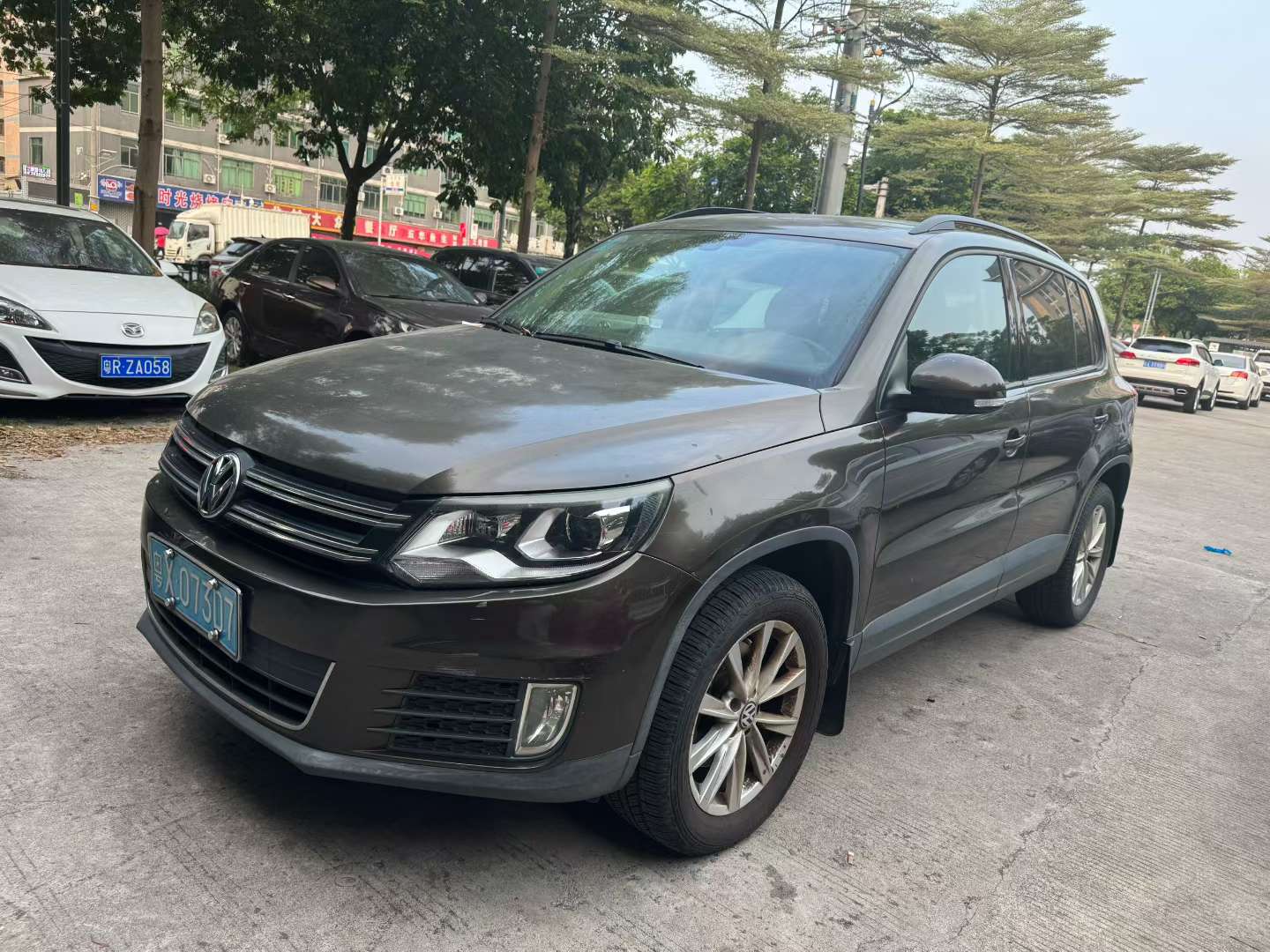 Volkswagen Tiguan 8