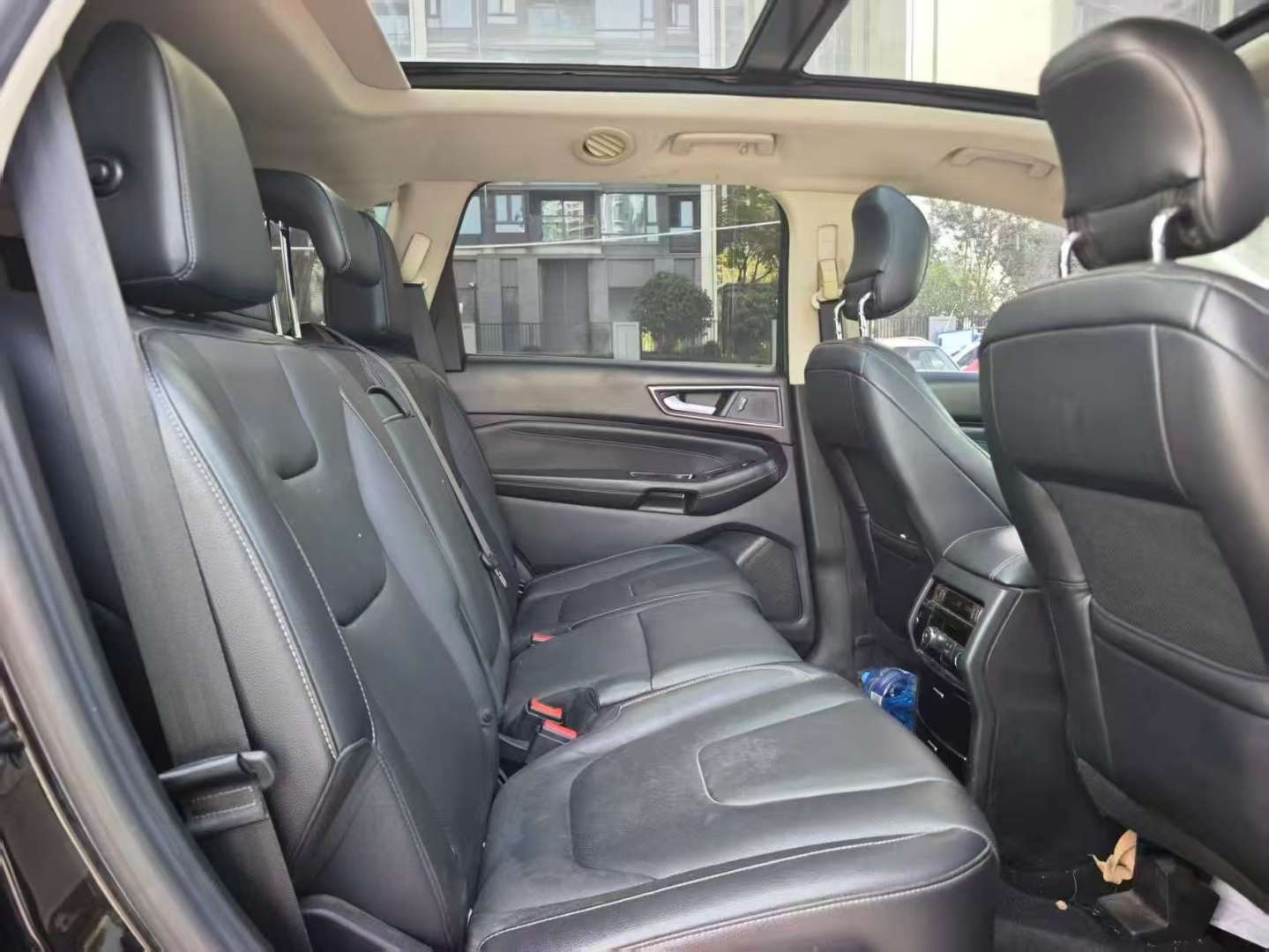 Ford Edge 2016 2.0T AWD Platinum Elite 7-Seater Top Trim 8