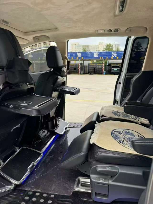 Honda Odyssey 2.4L Earth Dreams CVT 4