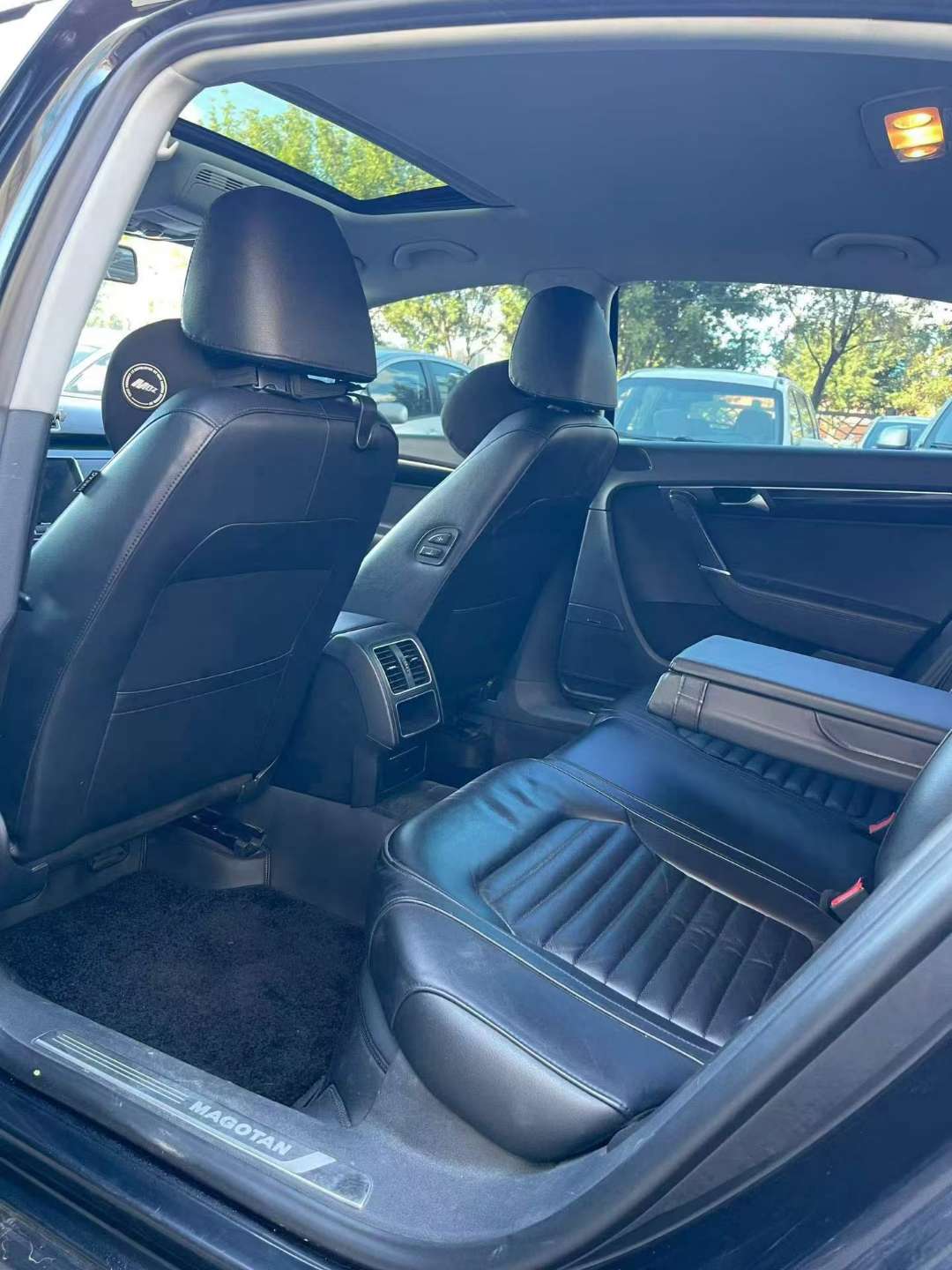 Volkswagen Magotan 2013 1.8T Automatic 9