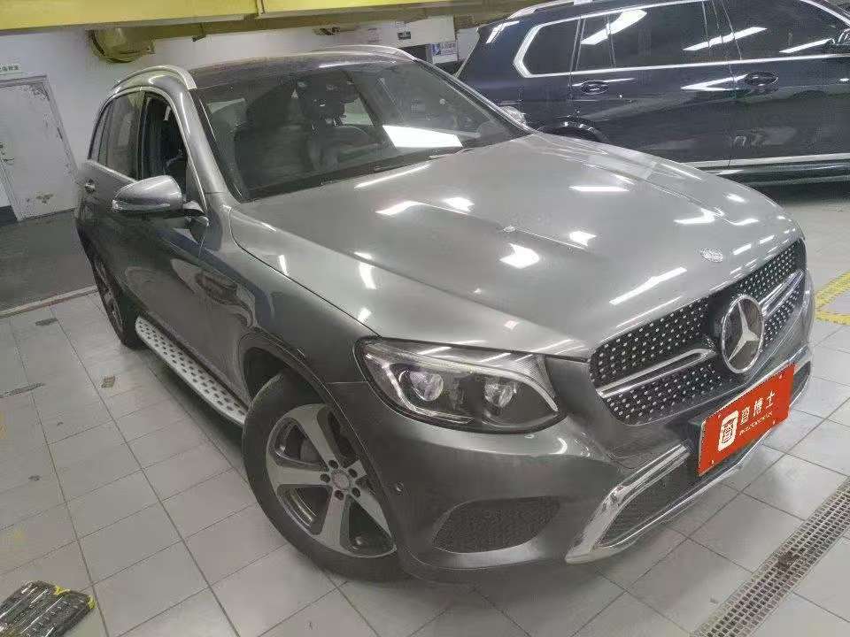 Mercedes-Benz GLC 300 4MATIC 2.0T Dynamic 2