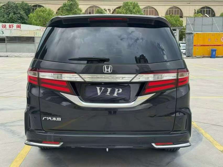 Honda Odyssey 2.4L Earth Dreams CVT 7