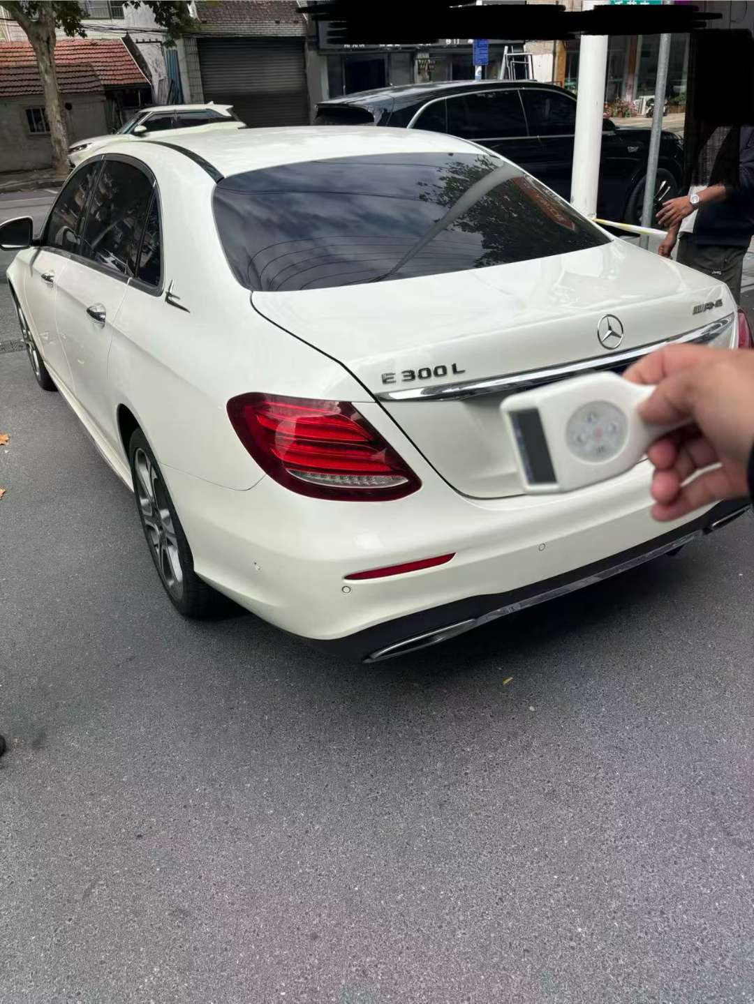 Mercedes-Benz E-Class E300L 7