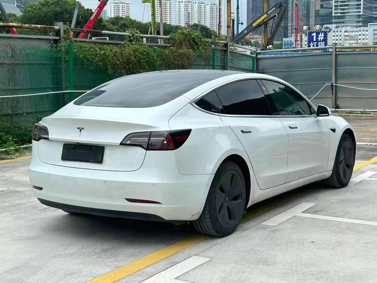 Tesla Model 3 2019 Imported Long Range Rear-Wheel Drive 3