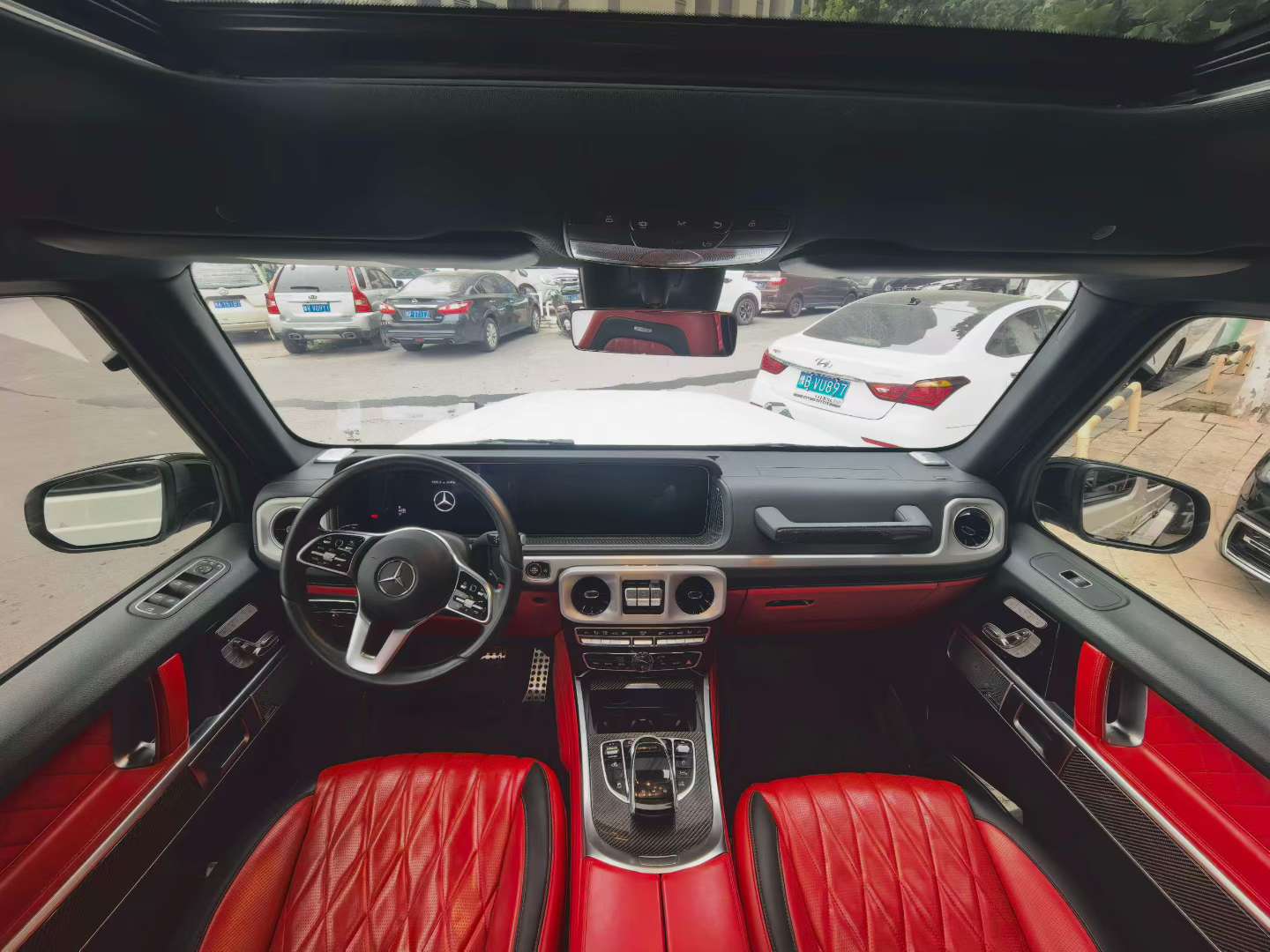 Mercedes-Benz G-Class G550 6