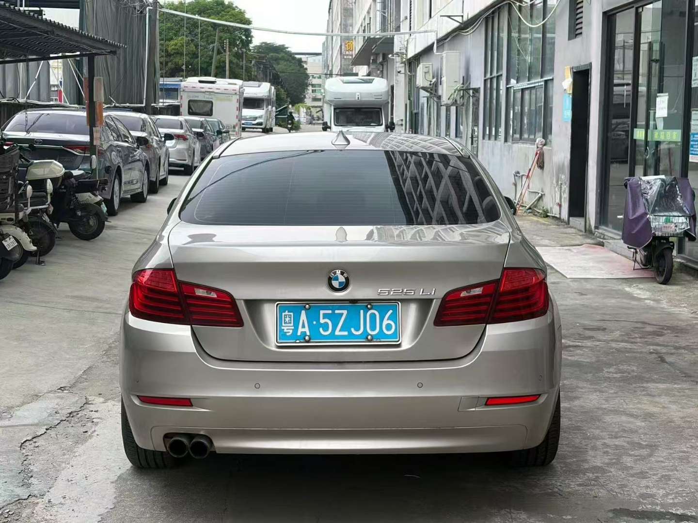 BMW 5 Series 525Li Premium 3