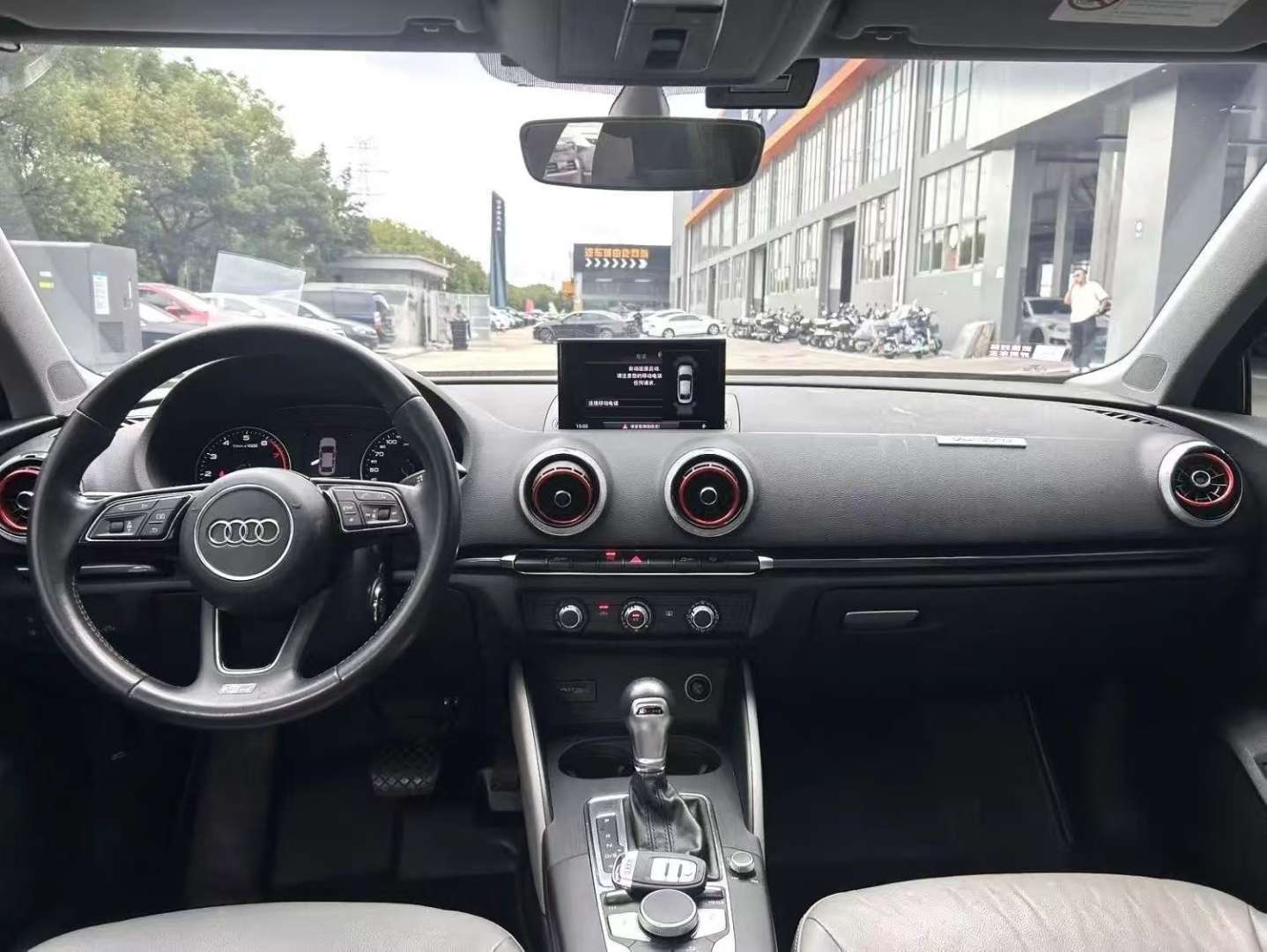 Audi A3 A3 Limousine 35 TFSI Premium 5