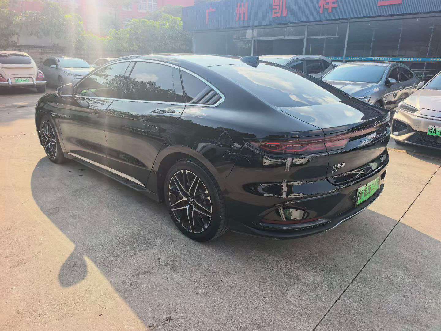 BYD Han EV Smart Driving Edition