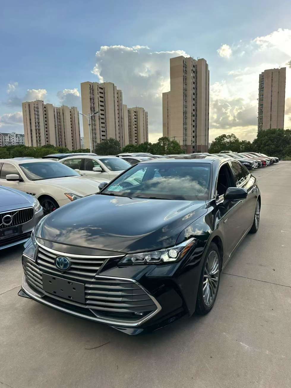 Toyota Avalon 2.5L Hybrid 2