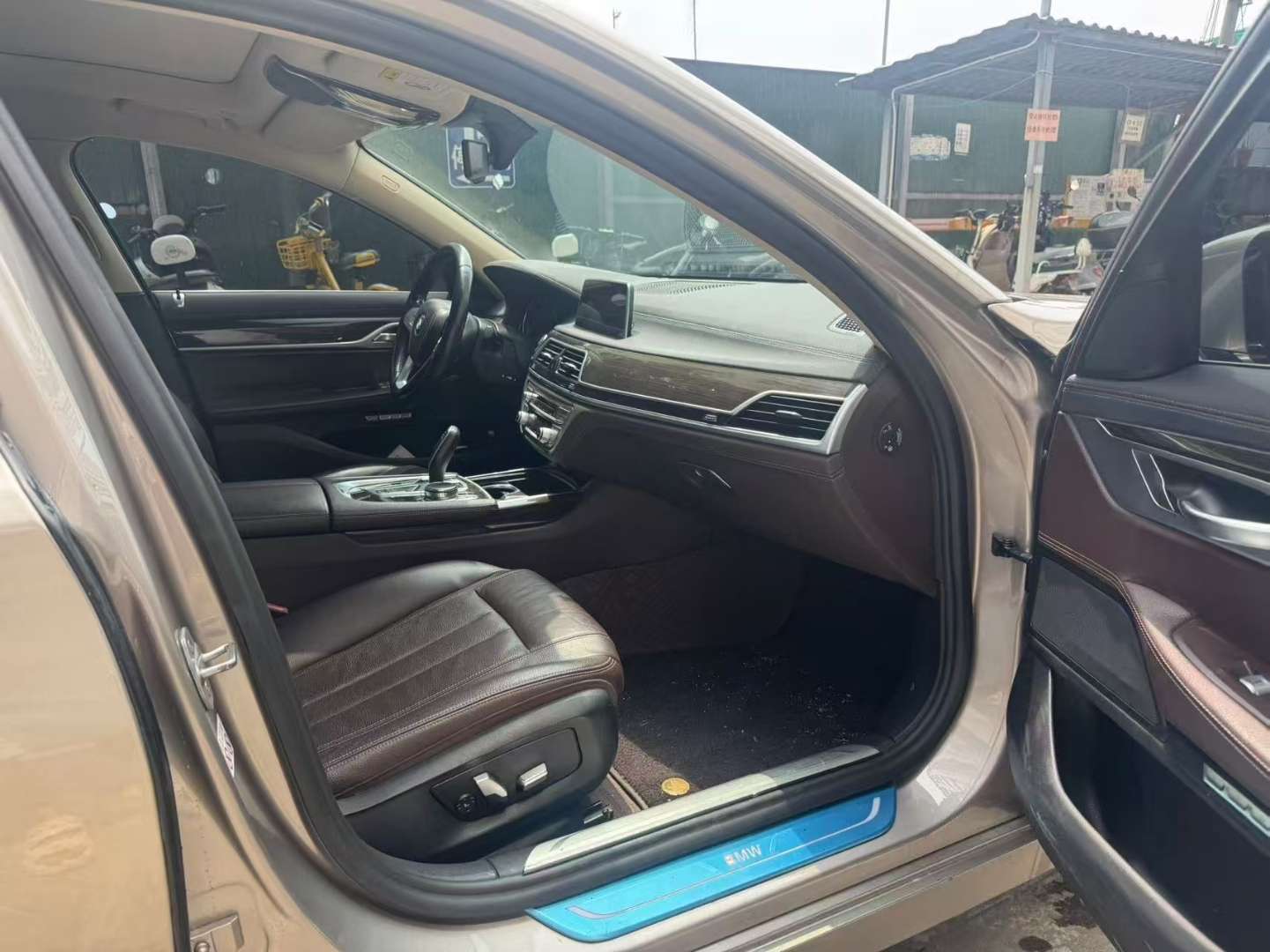 BMW 7 Series 730Li Leading Excellence 6
