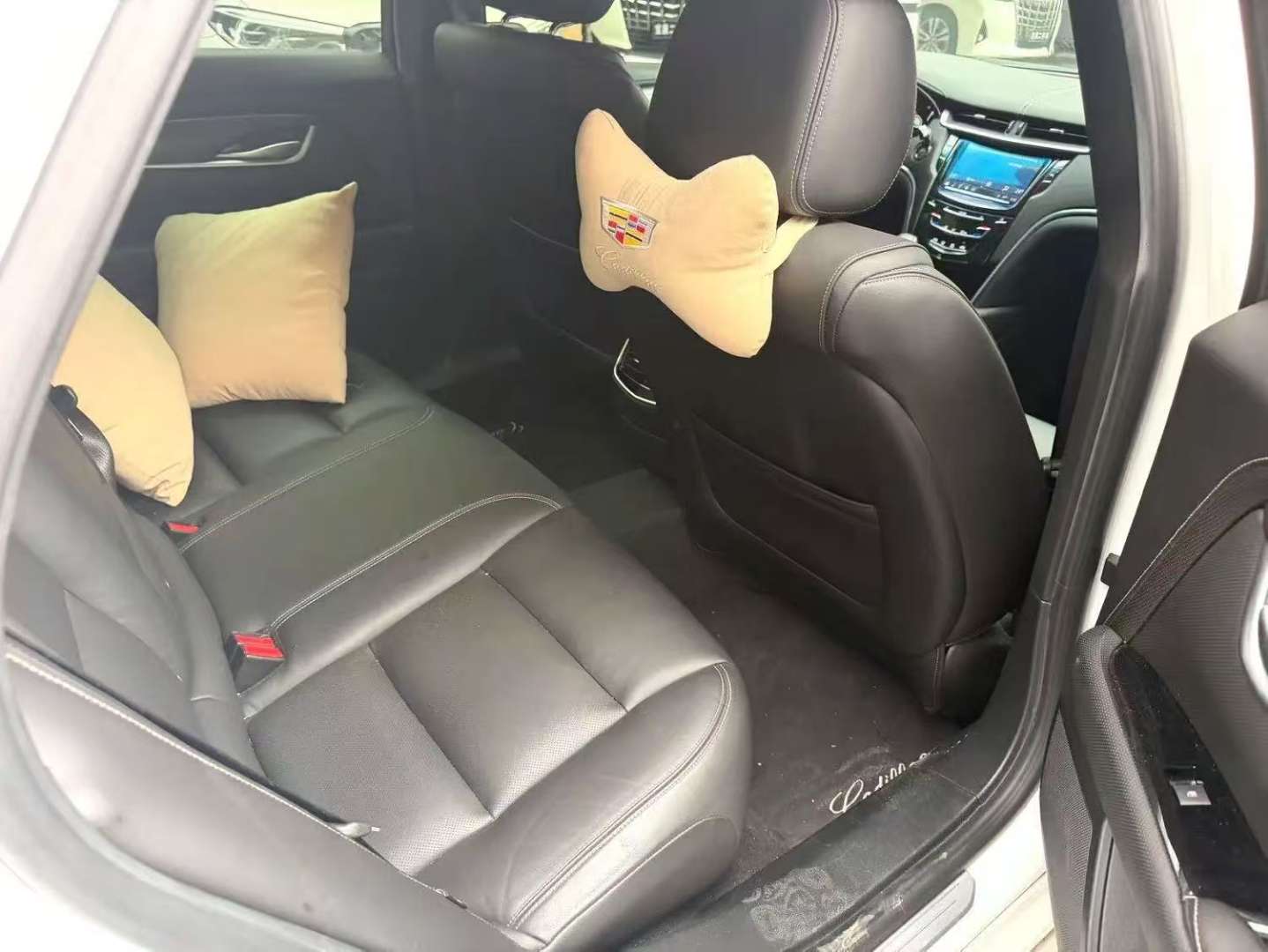 Cadillac XTS 2.0T Automatic Sunroof Elite Edition 5