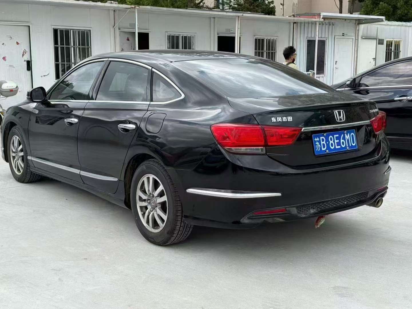 Honda Spirior 2.0L Automatic Sunroof 6