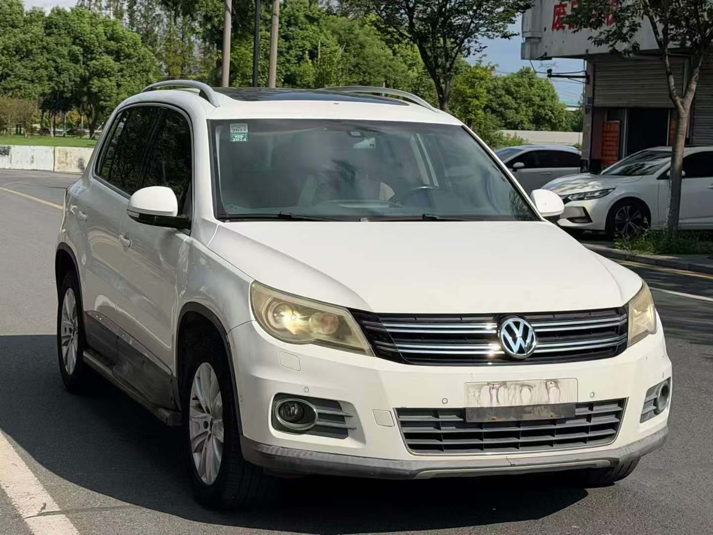 Volkswagen Tiguan Automatic Sunroof 2.0T 4WD 3