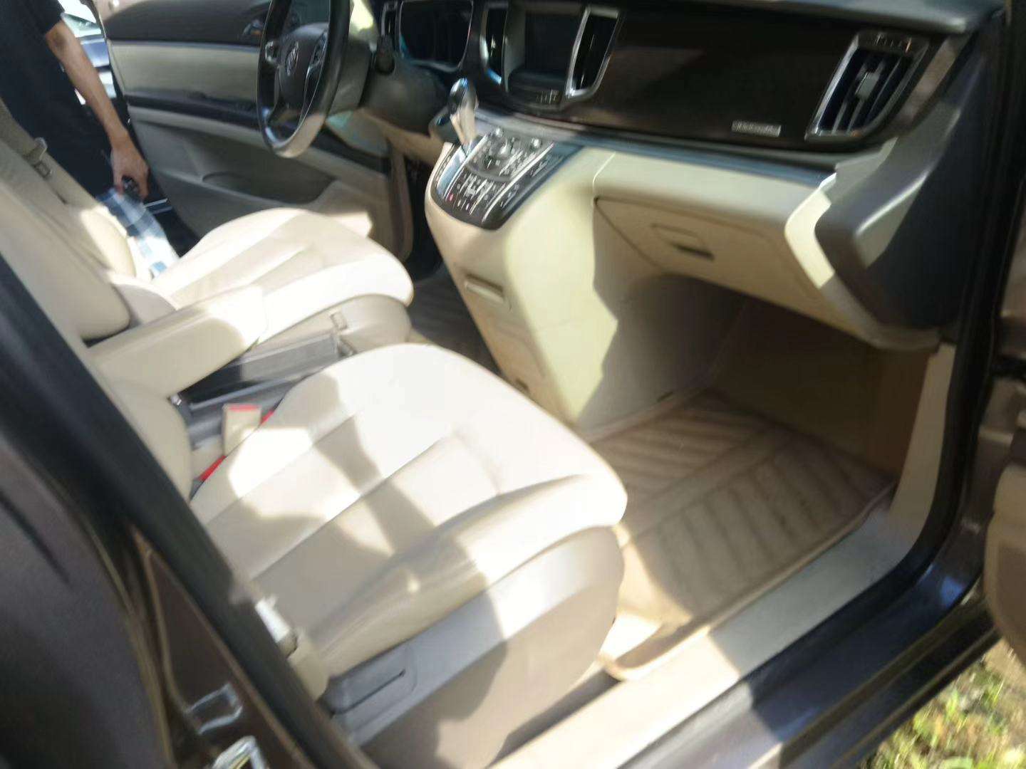 Buick GL8 2011 2.4L Luxury Edition Executive 5
