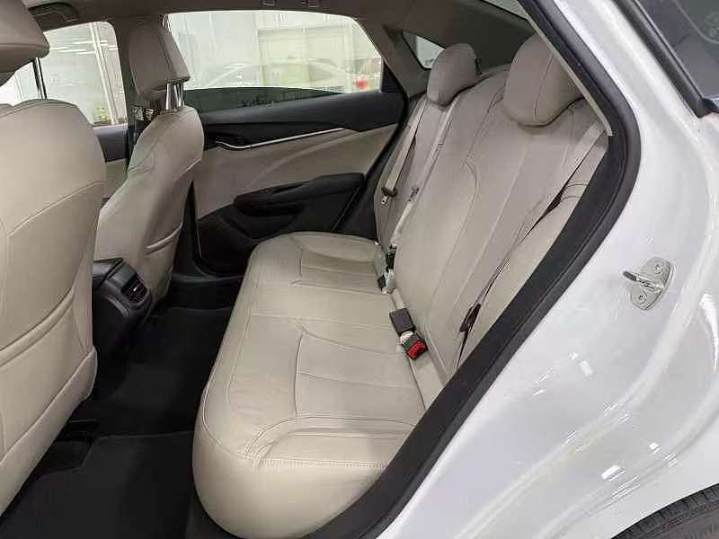 Buick Excelle 15T Dual-clutch Connected Elite 6
