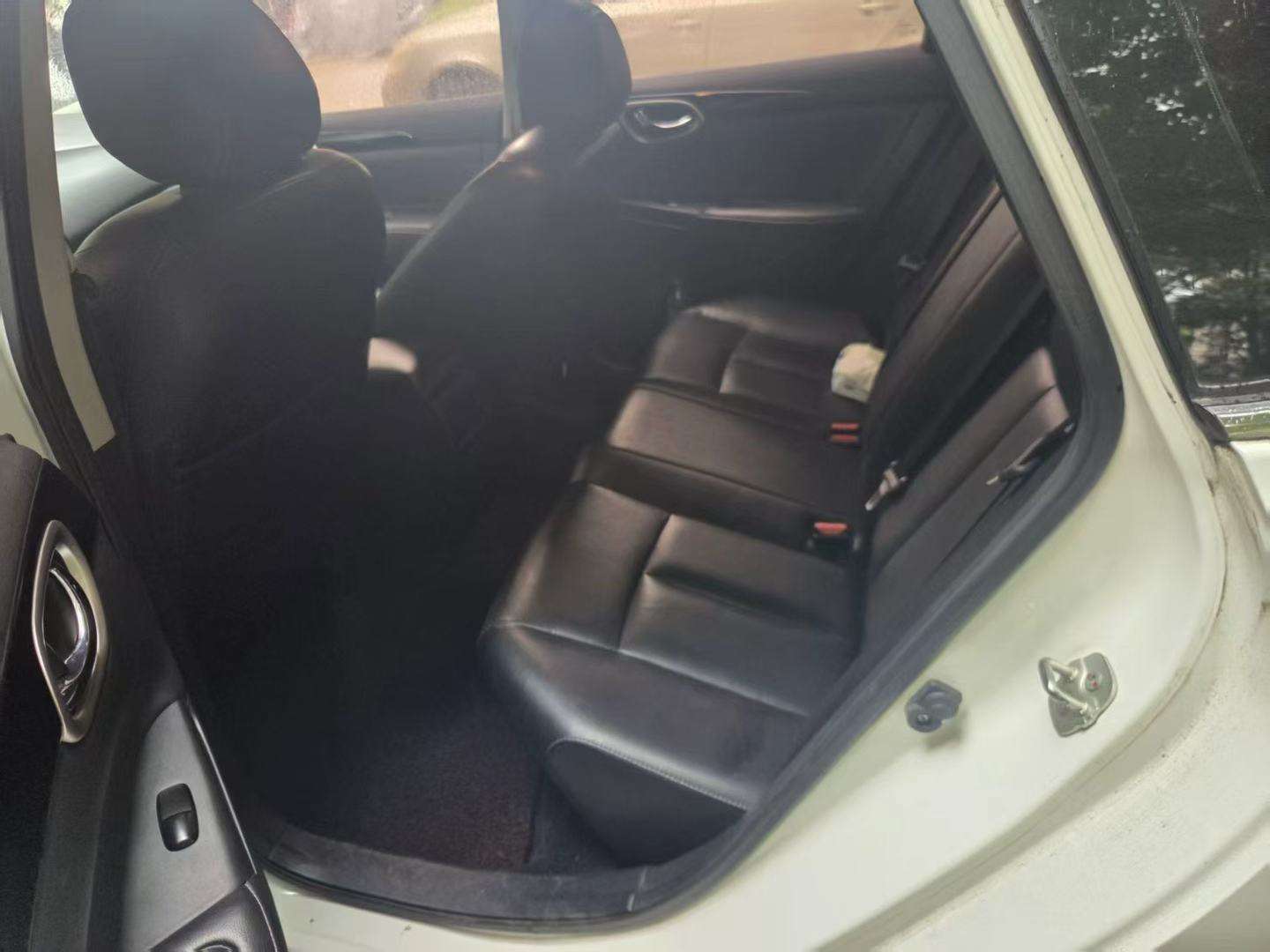 Nissan Sylphy 1.6 Smart Edition 4