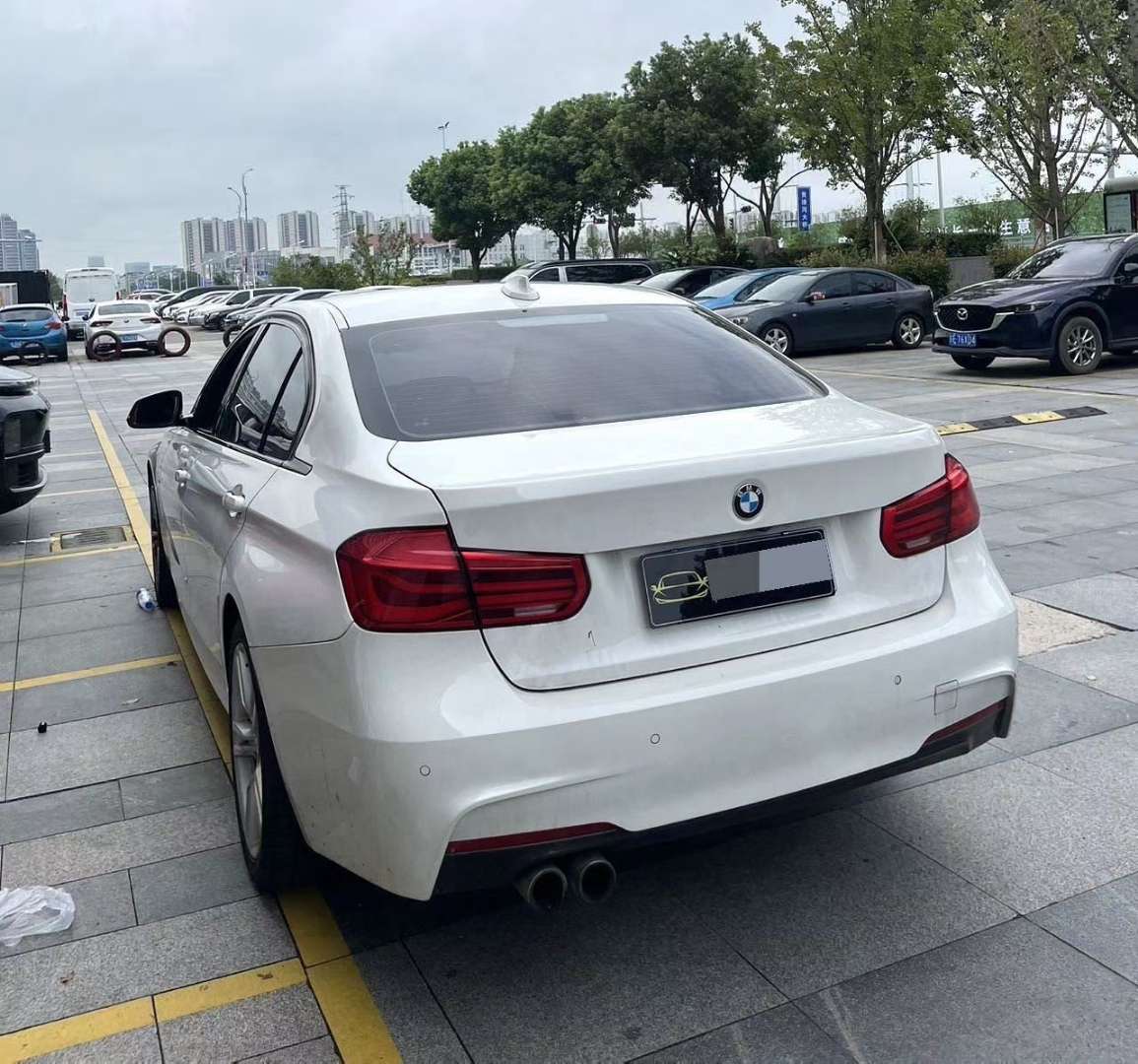 BMW 3 Series M Sport 8