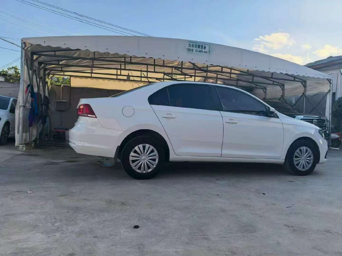 Volkswagen Santana 1.5 Automatic Style Edition 9
