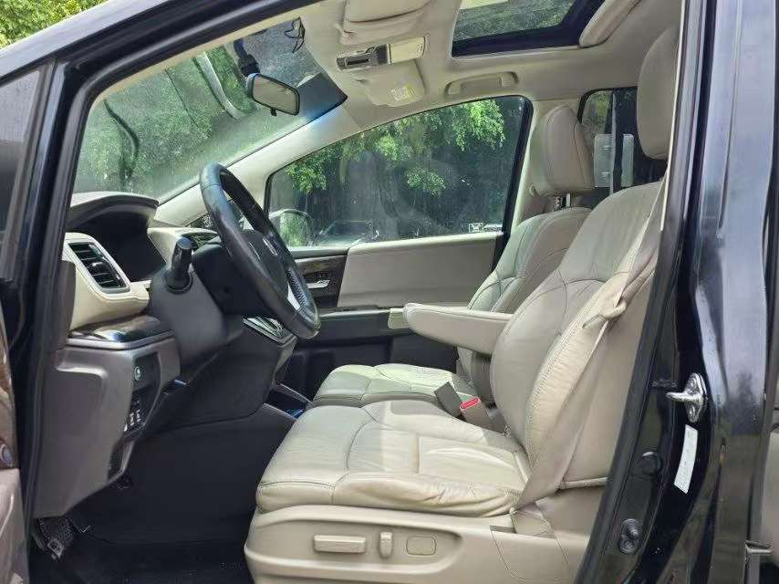Honda Odyssey 2015 2.4L Zhixiang Edition 7