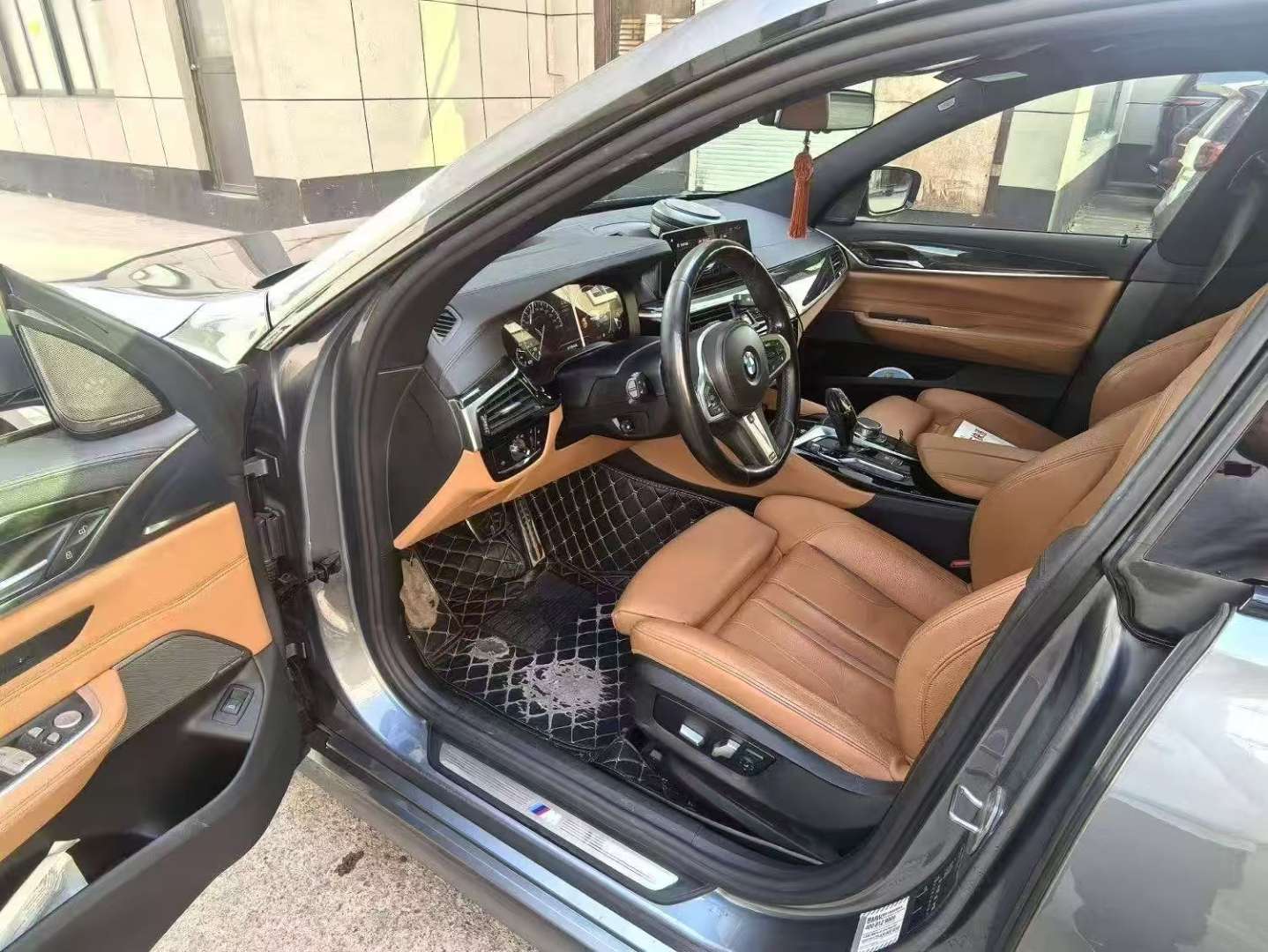 BMW 6 Series GT 630i 2.0T M Sport Package 8