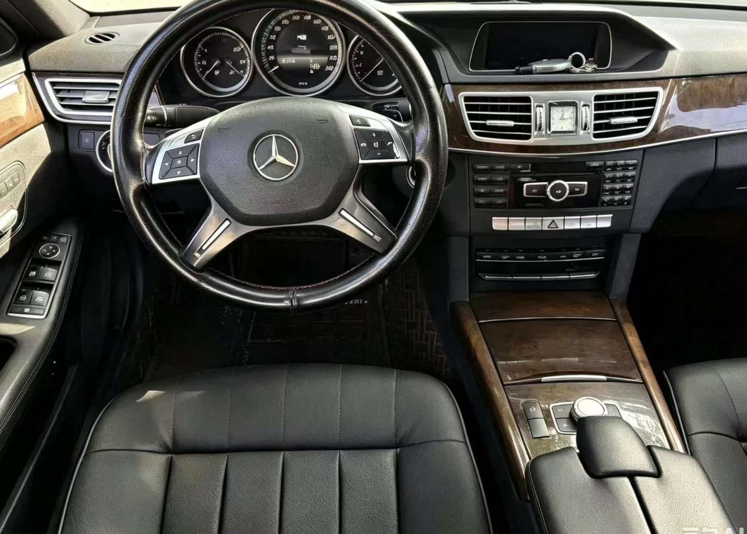 Mercedes-Benz E-Class E260L 2.0T 8