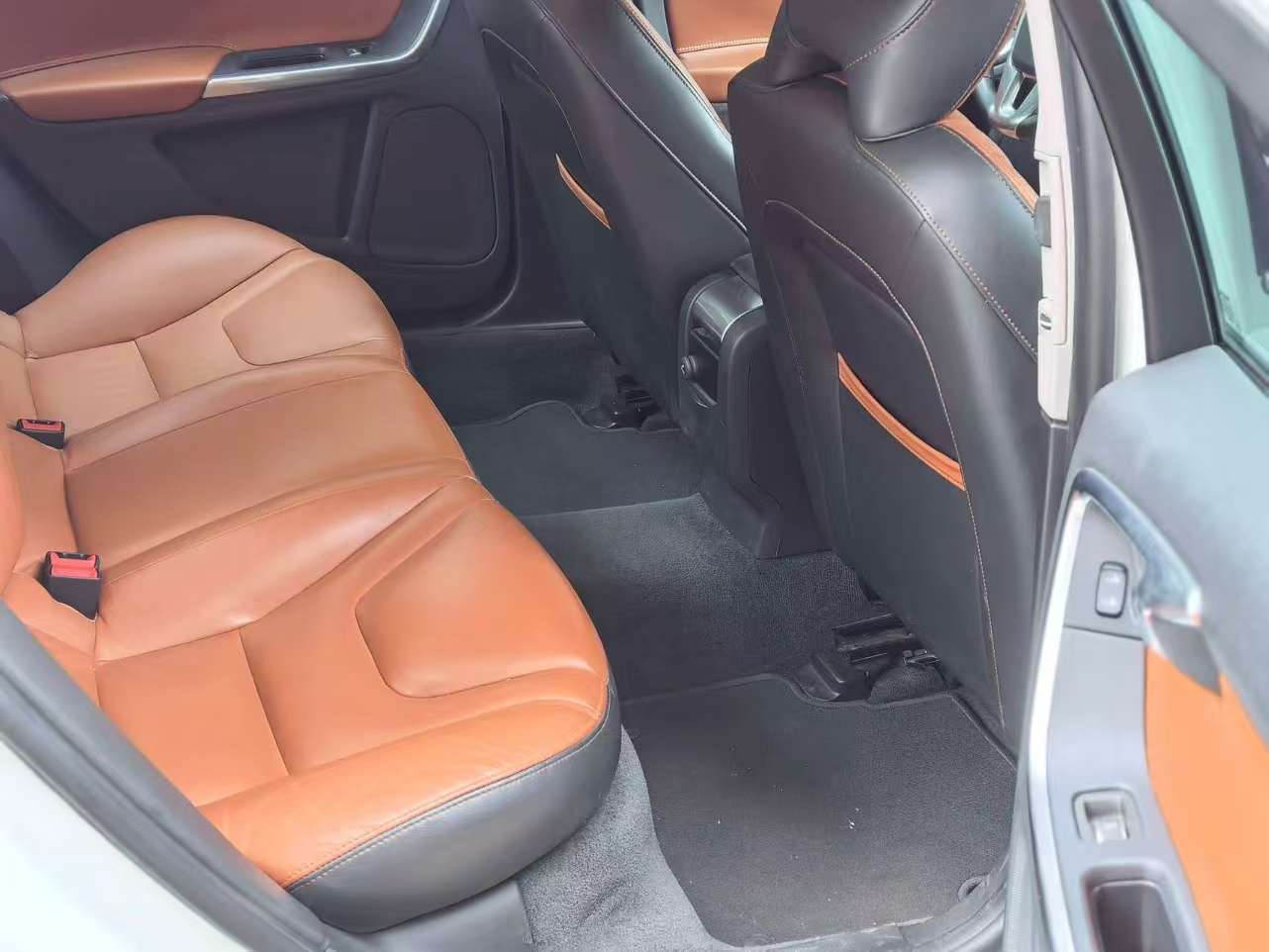 Volvo S60L T4 Zhiyuan Edition 5