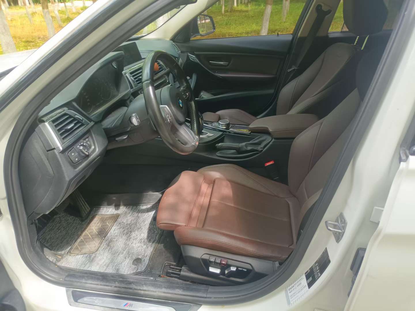 BMW 3 Series 320L High Spec 6