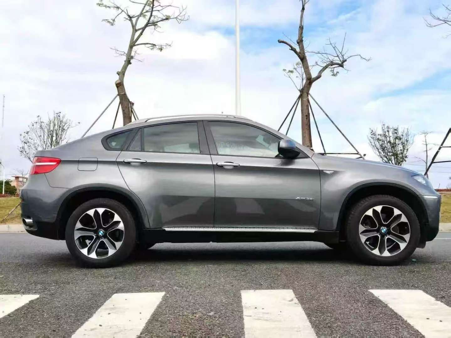 BMW X6 35i 3.0T 4