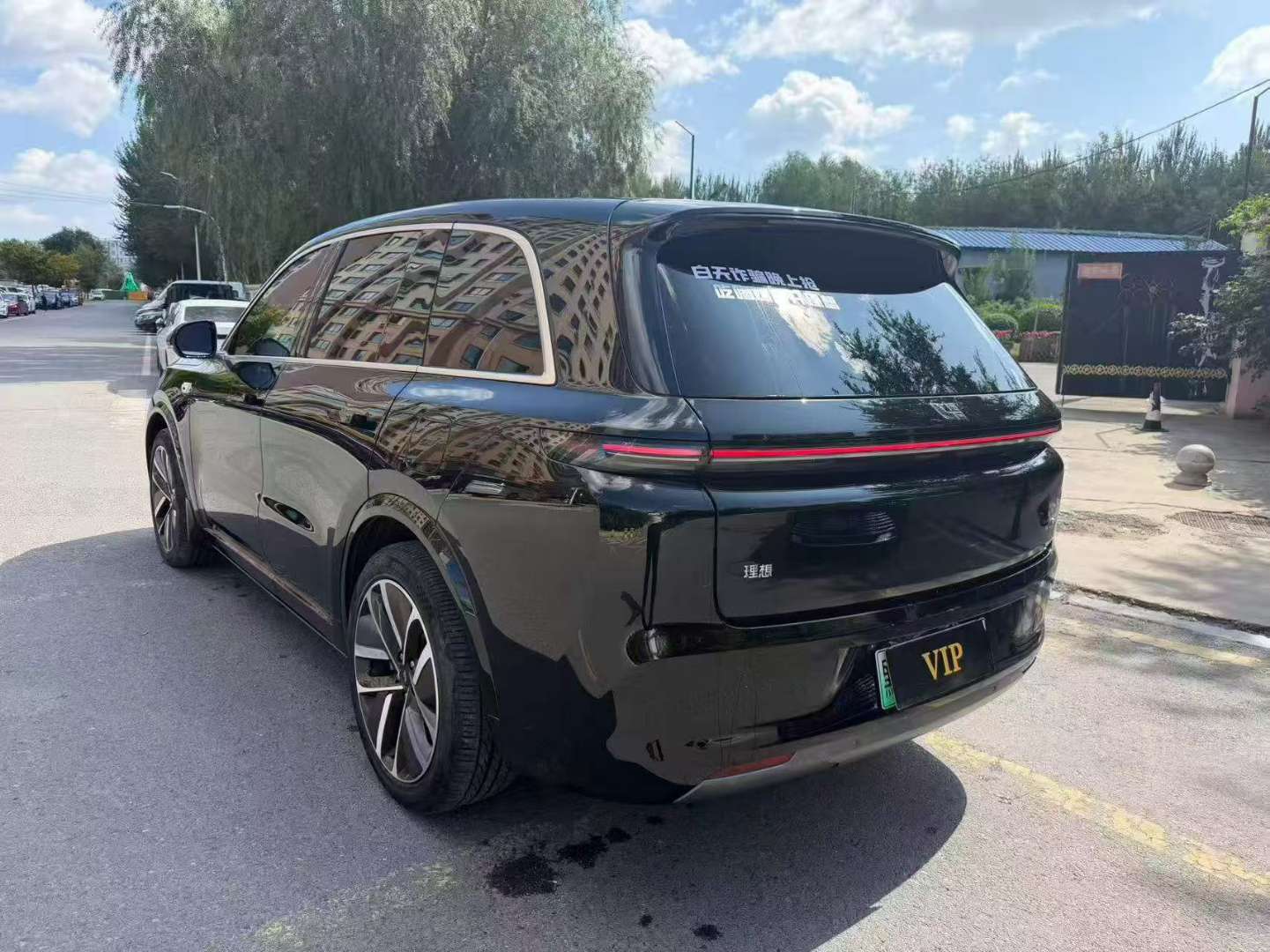 Li Auto L8 2022 4