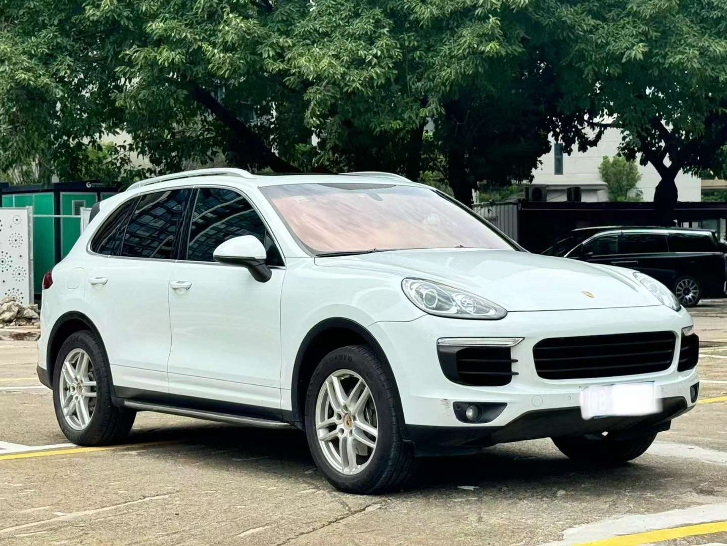 Porsche Cayenne 2015 Bose Audio System Chassis Lift